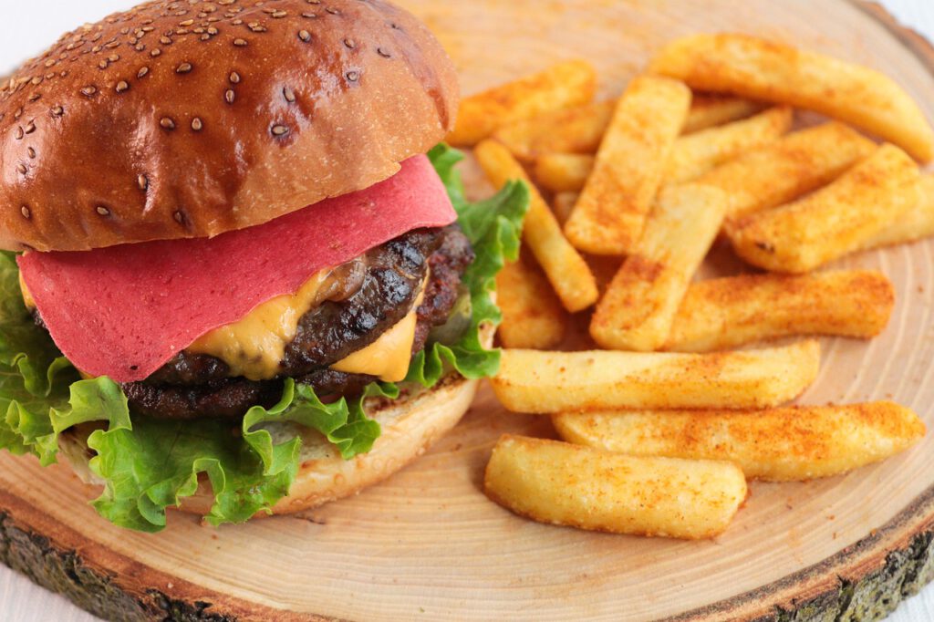 burger, cheeseburger, fries, meal, french fries, burger, burger, burger, burger, burger, french fries